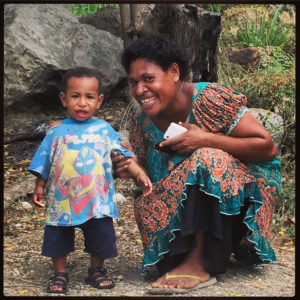Papuan mother and toddler, Port Moresby