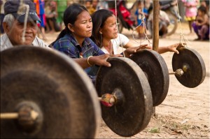 Lawae Women Playing Gongs
