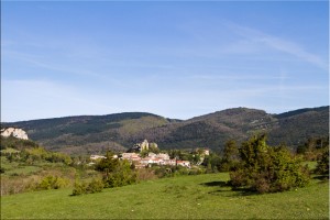 View: Camps-sur-l'Agly against green hills