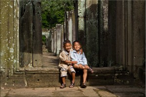 Two khmer boys, Bayon