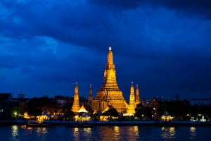 Nightfall over Wat Arun