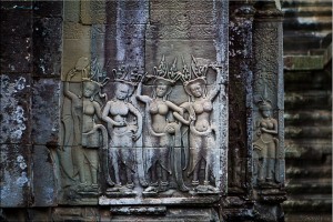 Apsara relief carvings - Angkor War