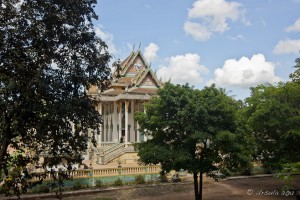 Modern Khmer temple: The new Wat Ek Phnom