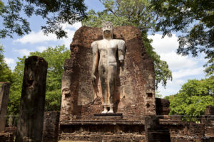 A standing Buddha: A Mondop at Wat Phra Si Iriyabot