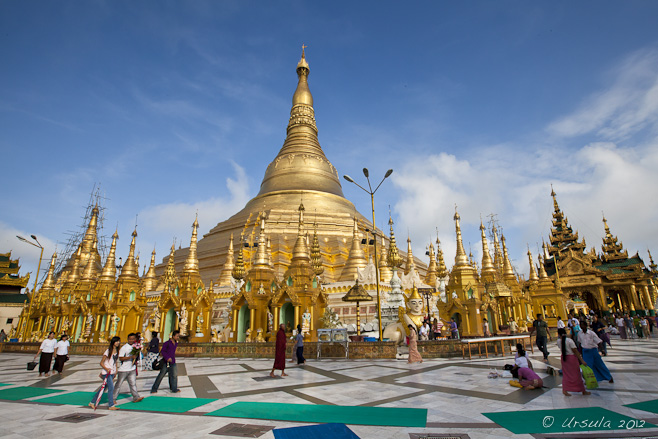 Morning light on the golden stupa at the centre of the Shwedagon Pagoda.