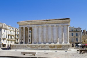Side view of the Maison Carrée, Nîmes