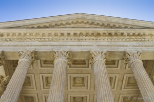 Looking up at the roof of the Maison Carrée, Nîmes.