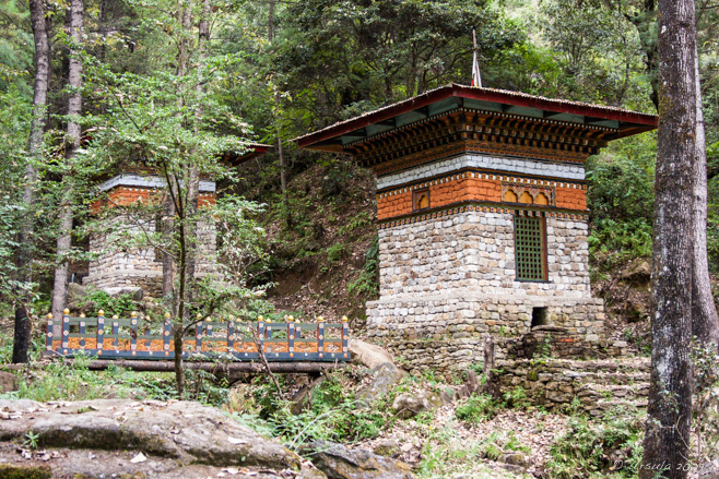 Decorated white Bhutanese chorten, Tiger