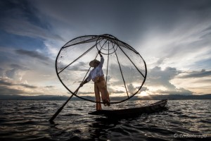 Intha Leg Rowing Fisherman, Inle Lake, Myanmar