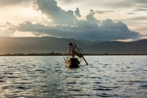 Intha Leg Rowing Fisherman, Inle Lake, Myanmar