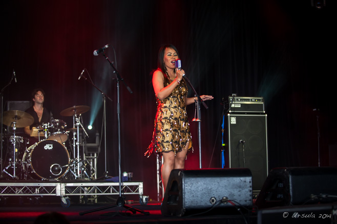 Srey Channthy singing, Bluesfest 2014, Byron Bay