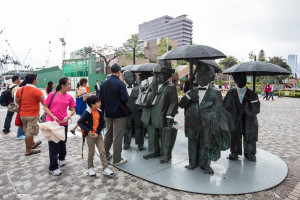 Ju Ming's sculpture of people with Umbrellas, Hong Kong Museum of Art TST