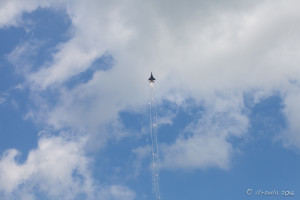 Shiny Chaff from a RSAF F‑15SG, Singapore Airshow 2016