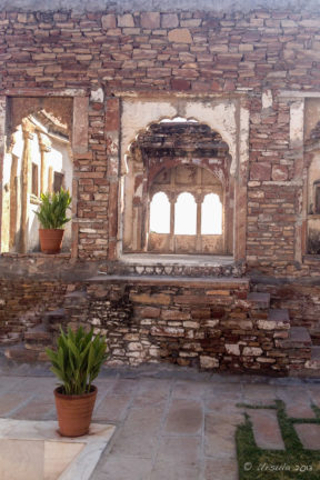 inner courtyard, Khejarla Fort, Rajasthan India