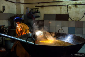 Pot of dal, Gurudwara Sis Ganj Sahib, Chandni Chowk, Old Delhi