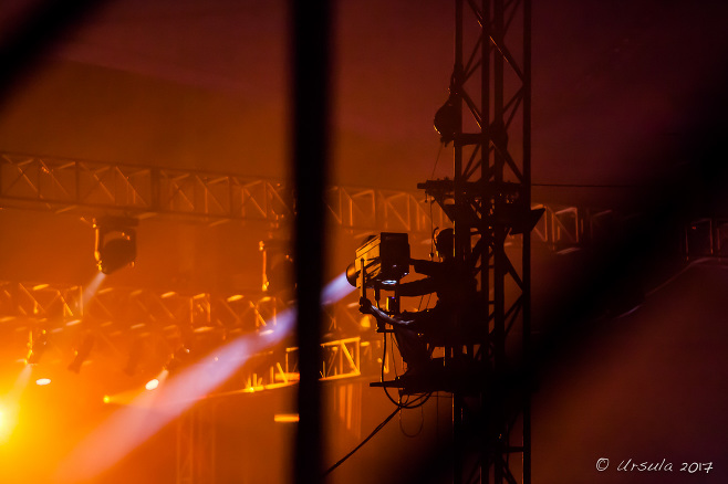 Camera and Lights up a girder, Byron Bay Bluesfest 2017, Australia