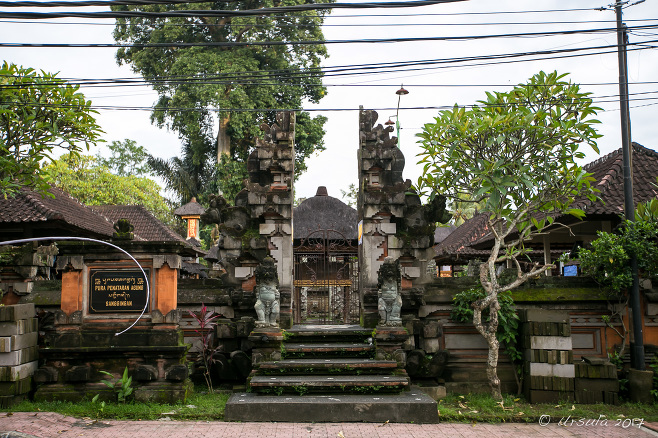 Penatarang Agung Temple Gates, Ubud Bali
