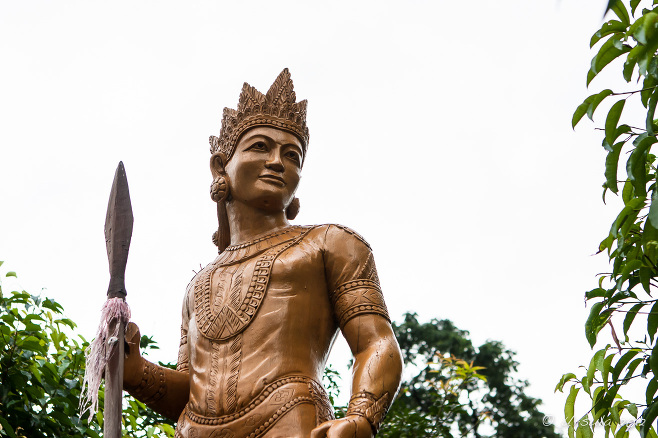 Golden statue, Kandawgyi Lake, Yangon Myanmar