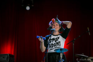 Leesa Gentz in a Pirate hat on stage, Bluesfest Byron Bay AU