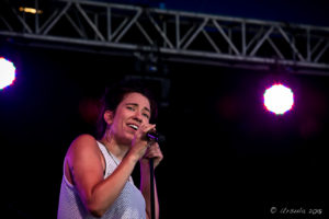 Caiti Baker on stage, Bluesfest Byron Bay AU