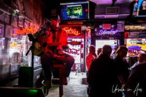 Performer Inside Tootsies, Nashville USA