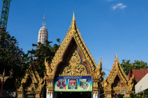 Entry to Wat Chakkrawadrajawas Woramahavihara, Bangkok Thailand