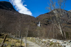 Brekkefossen Waterfall Track, Flåm, Norway