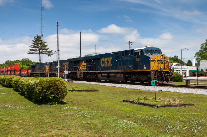 Freight Train, CSX Mainline, Cowan TN USA
