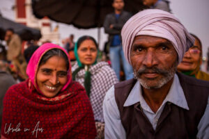Environmental portrait: Man in a turban, woman in a dupattā, Haridwar, India