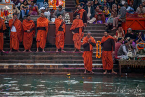 Hindu priests on the ghat at Har Ki Pauri, Haridwar India