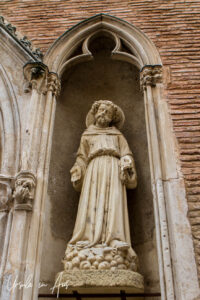 Saint flanking the portal to Notre Dame du Taur, Toulouse France