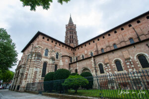View outside the Basilique Saint-Sernin de Toulouse, France