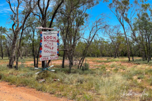 Hand-drawn Golf Course sign, Grawin, NSW Australia