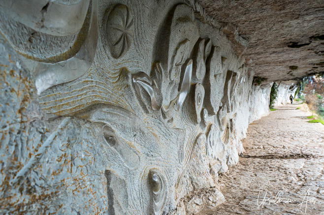 Daniel Monnier’s bas relief, le Chemin de Halage, Bouziès France