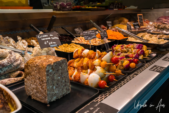 Fresh and prepared foods, La Halle Cahors France.