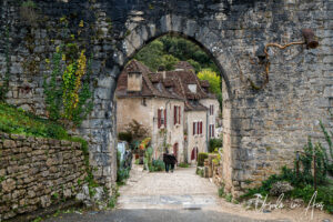Arched city gate, Saint-Cirq Lapopie, France